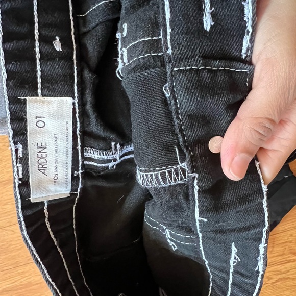 High rise cargo size 01 - Picture 2 of 3